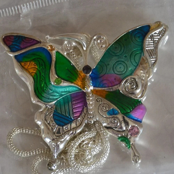Colourful butterfly  necklace - Picture 1 of 4